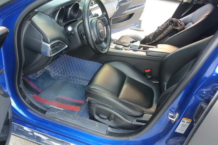 Used Jaguar XEL 2019 2.0T 200 PS Elite Edition Left Front Seat