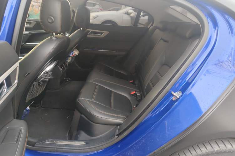 Used Jaguar XEL 2019 2.0T 250 PS Premium Edition Left Rear Seat