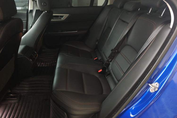Used Jaguar XEL 2019 2.0T 200 PS Luxury Edition Left Rear Seat