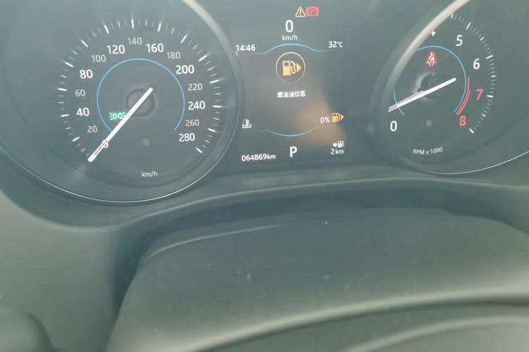 Used Jaguar XEL 2019 2.0T 200 PS Elite Edition Odometer Close Up