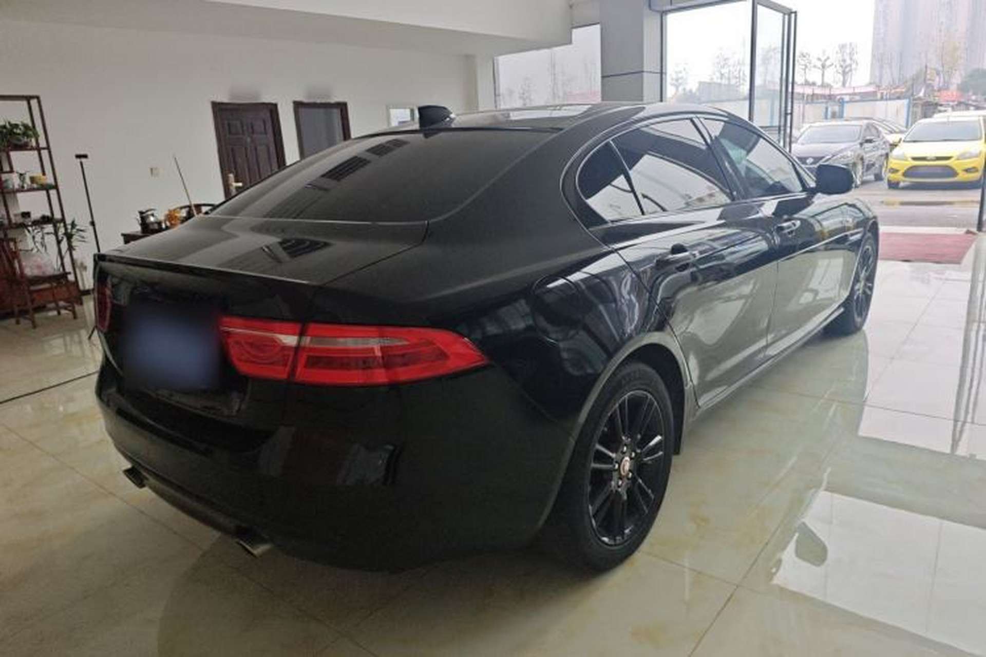 Used Jaguar XEL 2019 2.0T 200 PS Luxury Edition Rear Right 45 Deg