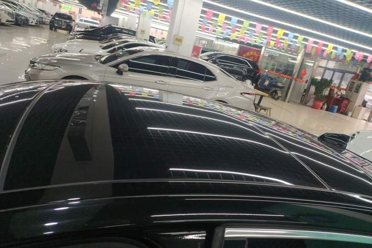 Used Jaguar XEL 2019 2.0T 200 PS Deluxe Edition Roof