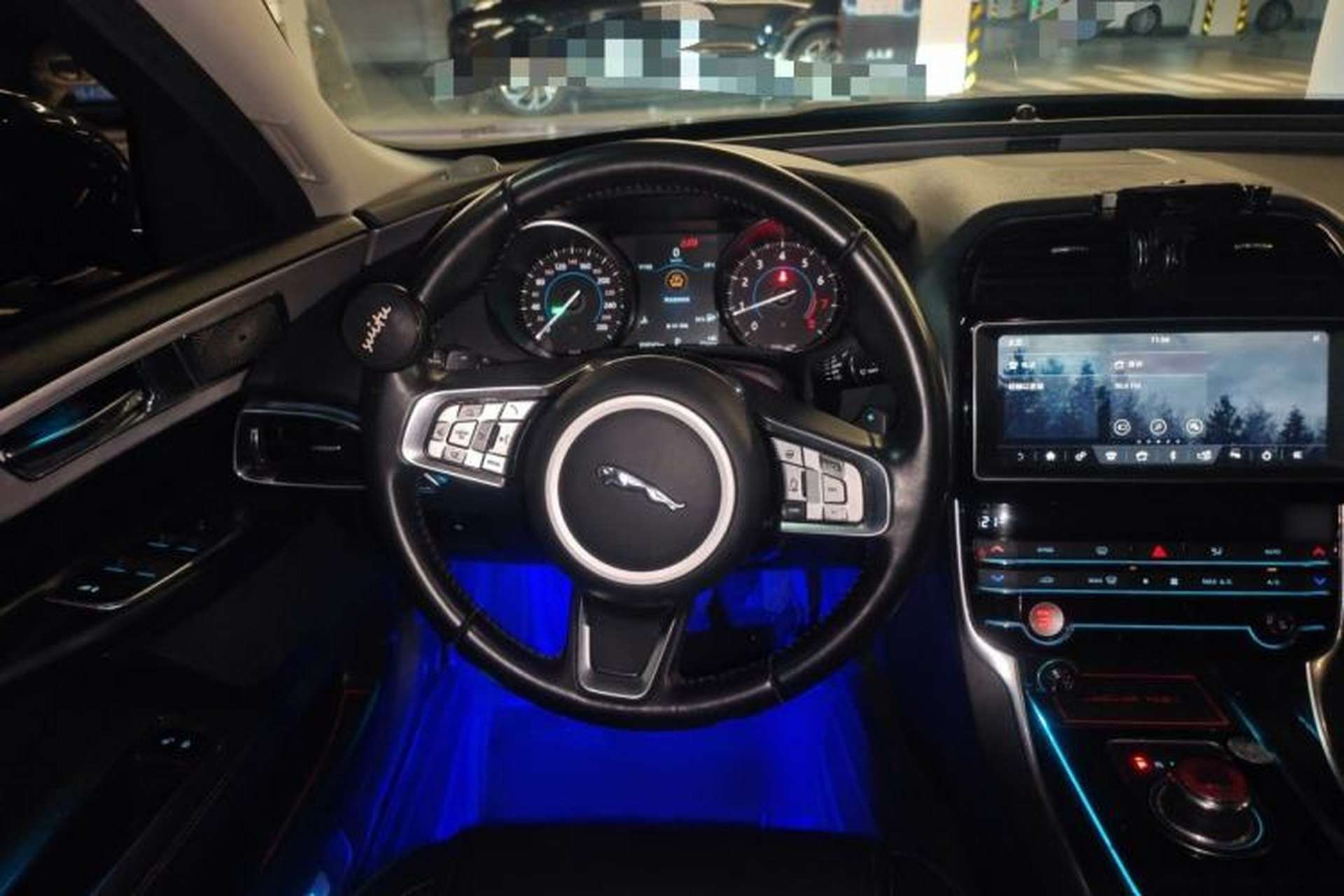 Used Jaguar XEL 2019 2.0T 200 PS Luxury Edition Steering Wheel
