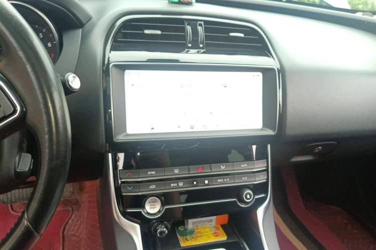 Used Jaguar XEL 2019 2.0T 200 PS Elite Edition Audio And AC Panel
