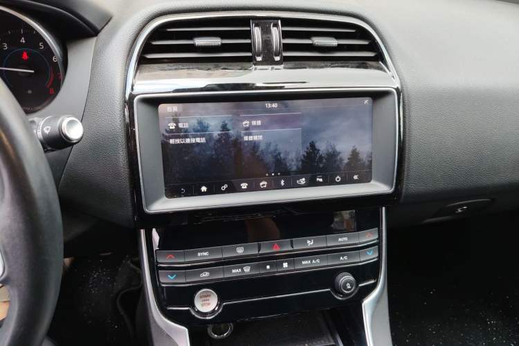 Used Jaguar XEL 2019 2.0T 200 PS Elite Edition Audio And AC Panel