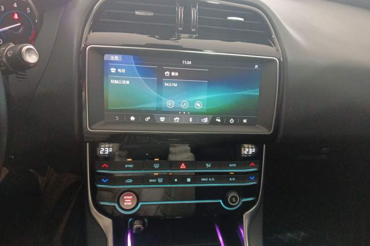 Used Jaguar XEL 2019 2.0T 200 PS Luxury Edition Audio And AC Panel