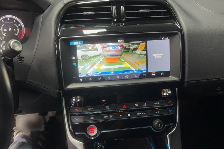 Used Jaguar XEL 2019 2.0T 250 PS Luxury Edition Audio And AC Panel