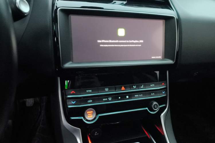 Used Jaguar XEL 2019 2.0T 200 PS Deluxe Edition Audio And AC Panel