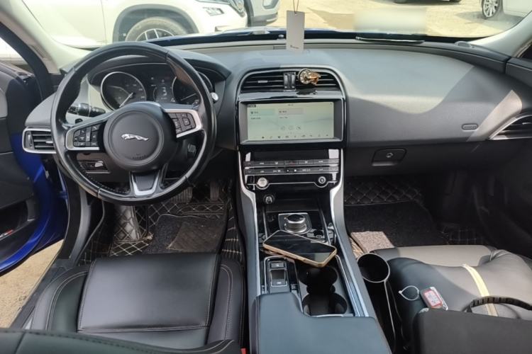 Used Jaguar XEL 2019 2.0T 200 PS Luxury Edition Center Console