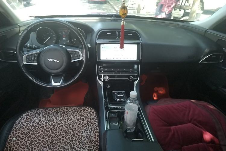 Used Jaguar XEL 2019 2.0T 200 PS Luxury Edition Center Console