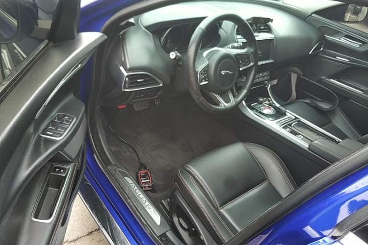 Used Jaguar XEL 2019 2.0T 200 PS Luxury Edition Driver Seat