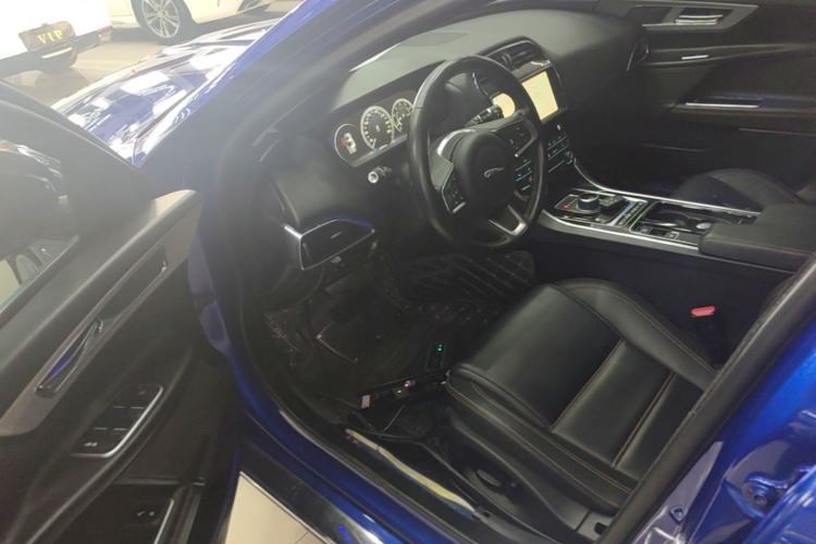 Used Jaguar XEL 2019 2.0T 200 PS Deluxe Edition Driver Seat