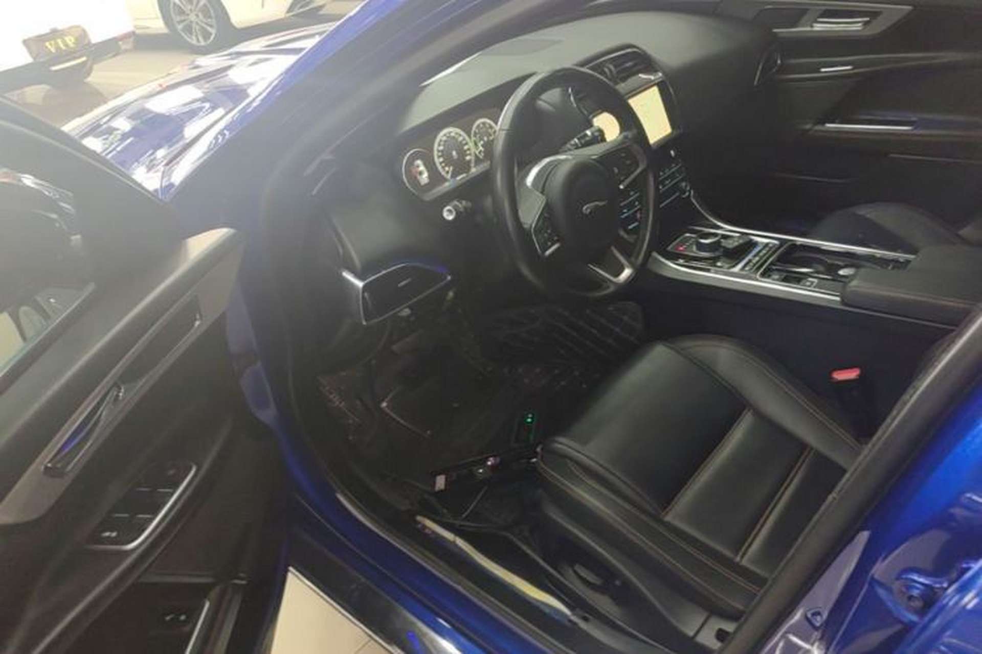 Used Jaguar XEL 2019 2.0T 200 PS Deluxe Edition Driver Seat