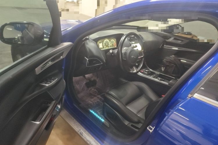 Used Jaguar XEL 2019 2.0T 200 PS Deluxe Edition Driver Seat