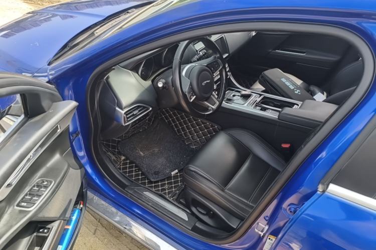 Used Jaguar XEL 2019 2.0T 200 PS Luxury Edition Driver Seat