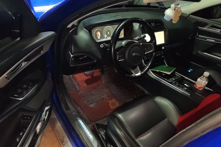 Used Jaguar XEL 2019 2.0T 200 PS Deluxe Edition Driver Seat