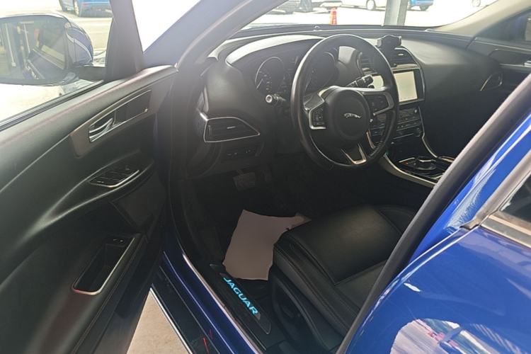 Used Jaguar XEL 2019 2.0T 200 PS Luxury Edition Driver Seat