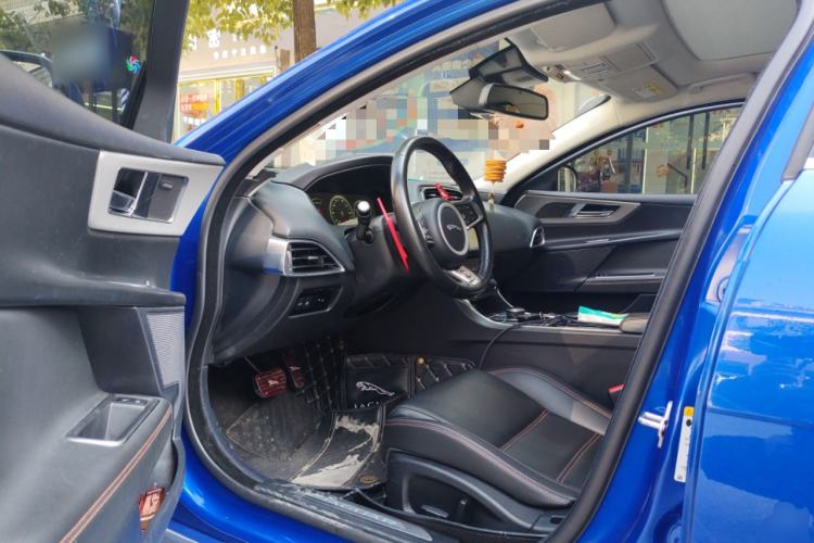 Used Jaguar XEL 2019 2.0T 200 PS Deluxe Edition Driver Seat