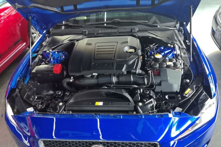 Used Jaguar XEL 2019 2.0T 200 PS Luxury Edition Engine Bay