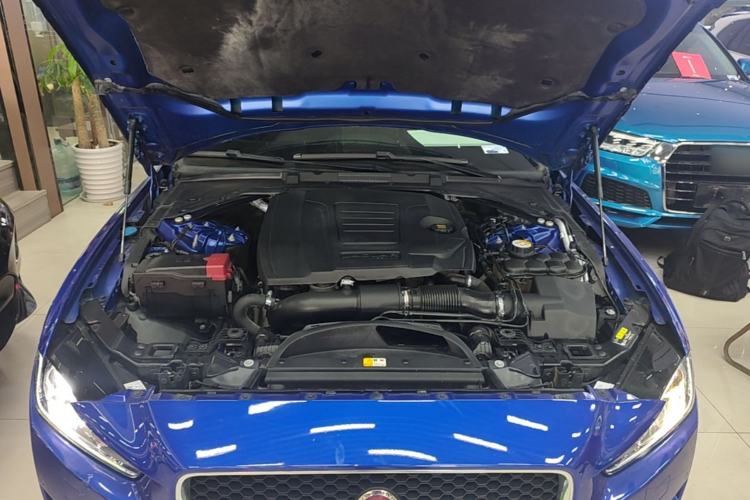 Used Jaguar XEL 2019 2.0T 200 PS Deluxe Edition Engine Bay