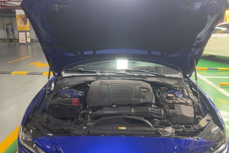 Used Jaguar XEL 2019 2.0T 250 PS Luxury Edition Engine Bay