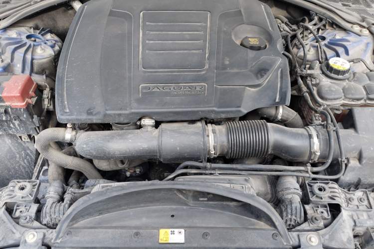 Used Jaguar XEL 2019 2.0T 200 PS Elite Edition Engine Bay