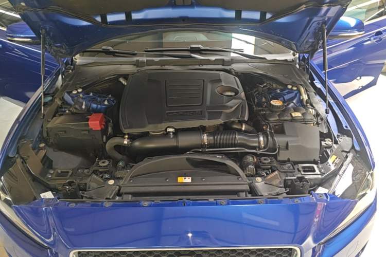 Used Jaguar XEL 2019 2.0T 200 PS Luxury Edition Engine Bay