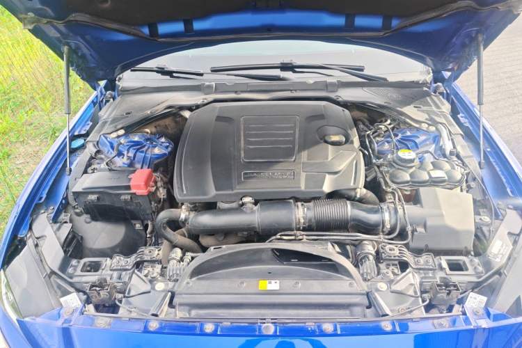 Used Jaguar XEL 2019 2.0T 250 PS Premium Edition Engine Bay