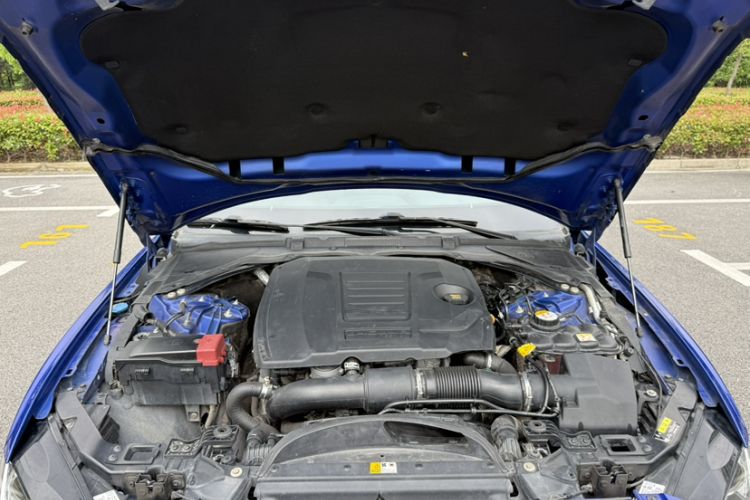 Used Jaguar XEL 2019 2.0T 200 PS Luxury Edition Engine Bay