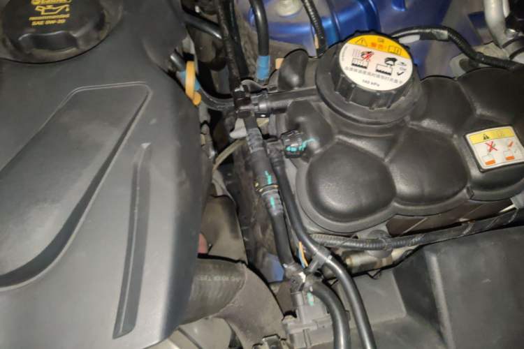 Used Jaguar XEL 2019 2.0T 200 PS Elite Edition Engine Bay Left