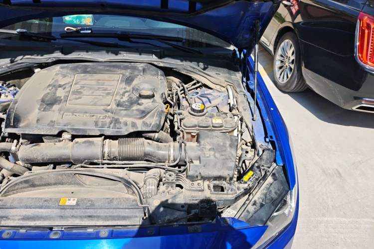Used Jaguar XEL 2019 2.0T 200 PS Deluxe Edition Engine Bay Left