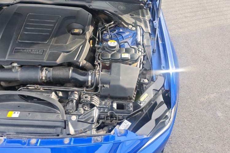 Used Jaguar XEL 2019 2.0T 250 PS Premium Edition Engine Bay Left
