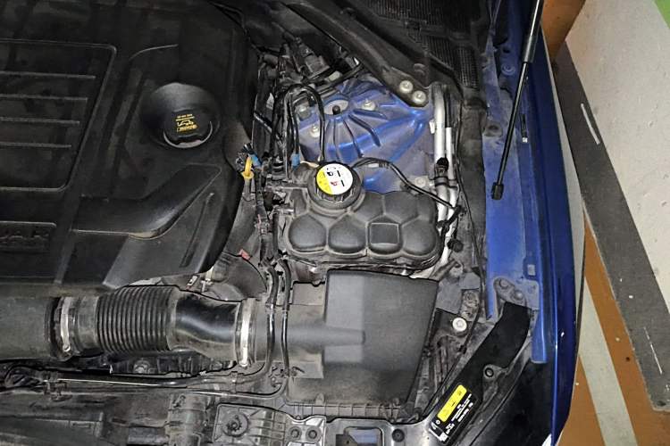 Used Jaguar XEL 2019 2.0T 200 PS Luxury Edition Engine Bay Left