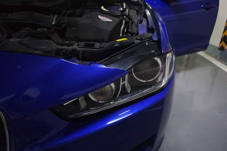 Used Jaguar XEL 2019 2.0T 250 PS Premium Edition Engine Bay Left