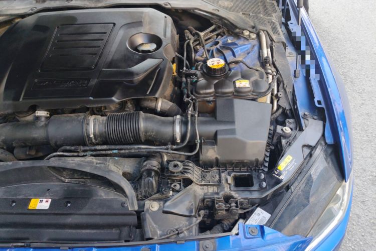 Used Jaguar XEL 2019 2.0T 200 PS Deluxe Edition Engine Bay Left