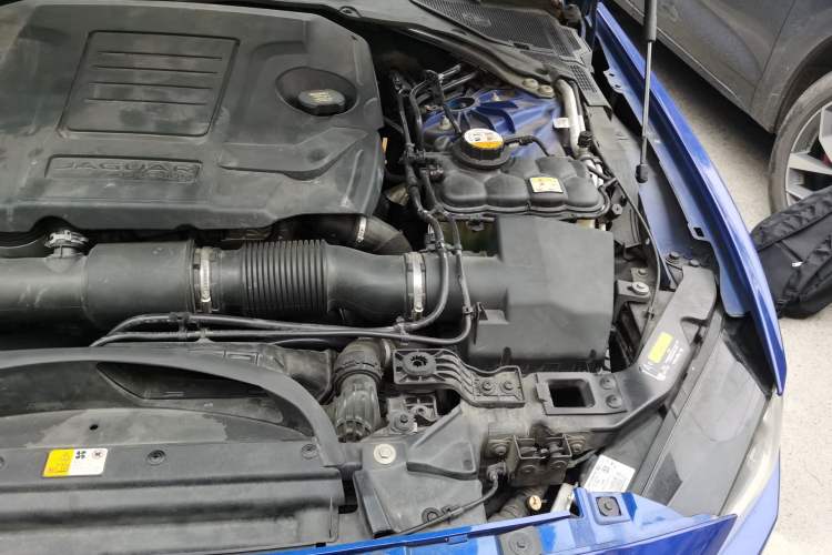 Used Jaguar XEL 2019 2.0T 200 PS Luxury Edition Engine Bay Left