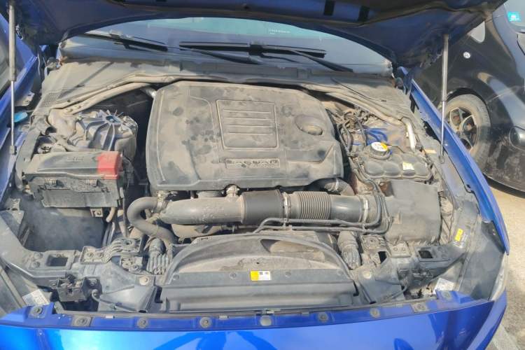 Used Jaguar XEL 2019 2.0T 200 PS Deluxe Edition Engine Bay