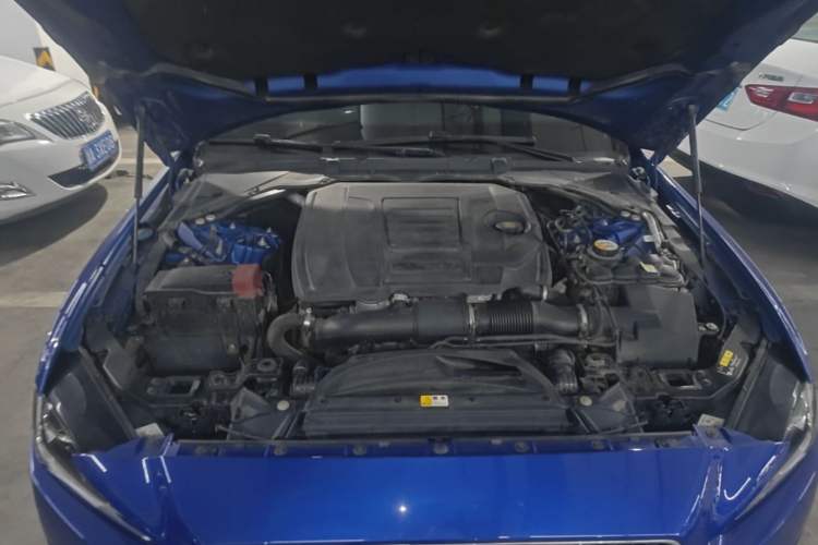 Used Jaguar XEL 2019 2.0T 200 PS Elite Edition Engine Bay
