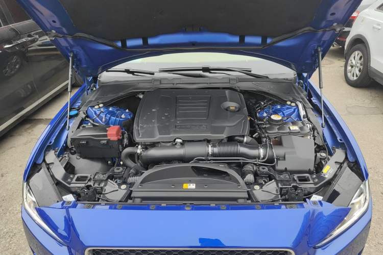 Used Jaguar XEL 2019 2.0T 200 PS Deluxe Edition Engine Bay