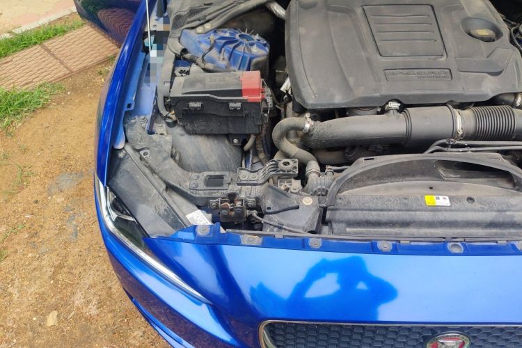 Used Jaguar XEL 2019 2.0T 200 PS Luxury Edition Engine Bay Right