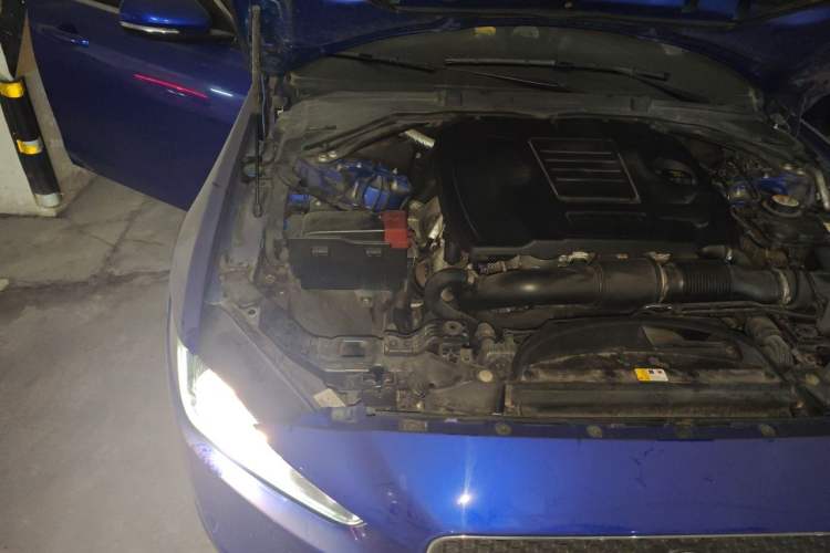 Used Jaguar XEL 2019 2.0T 200 PS Elite Edition Engine Bay Right