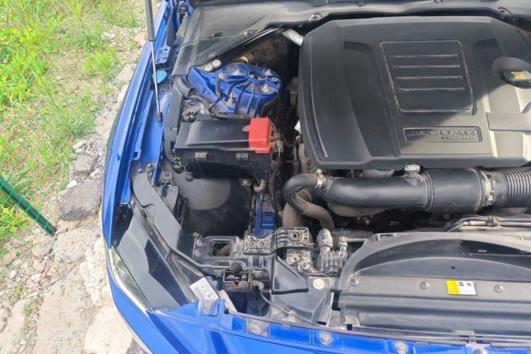 Used Jaguar XEL 2019 2.0T 250 PS Premium Edition Engine Bay Right