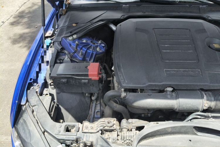 Used Jaguar XEL 2019 2.0T 200 PS Luxury Edition Engine Bay Right
