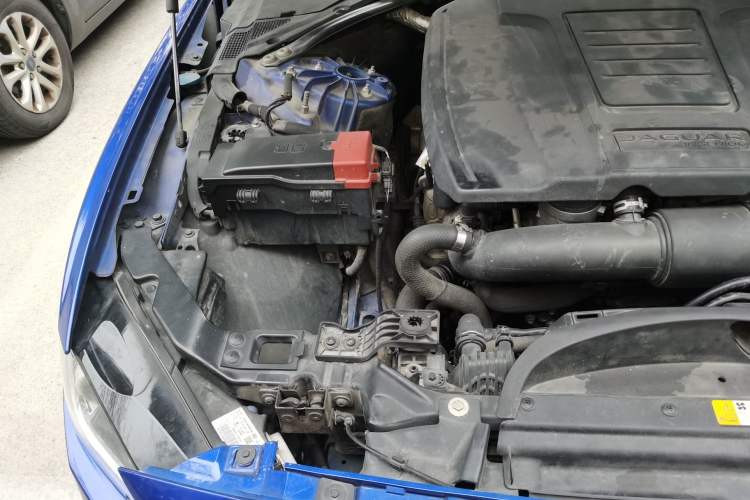 Used Jaguar XEL 2019 2.0T 200 PS Luxury Edition Engine Bay Right