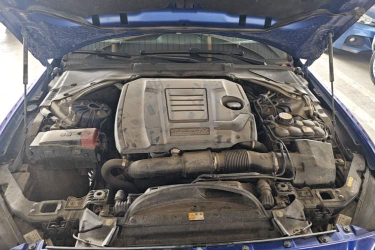 Used Jaguar XEL 2019 2.0T 200 PS Luxury Edition Engine Bay