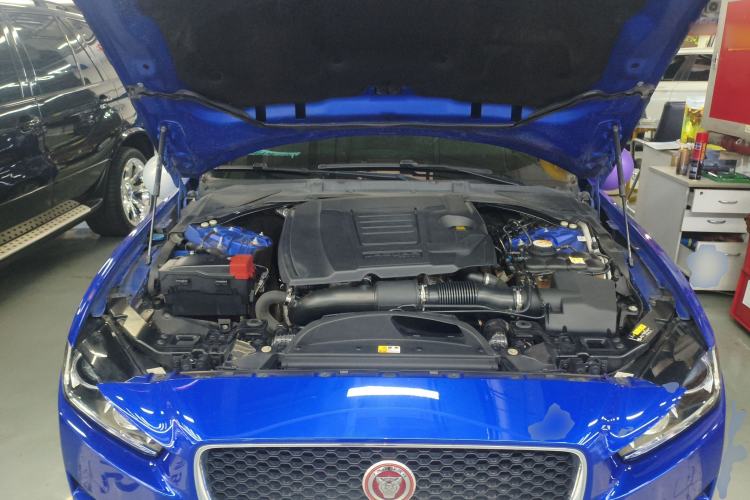 Used Jaguar XEL 2019 2.0T 200 PS Deluxe Edition Engine Bay