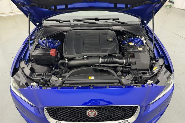 Used Jaguar XEL 2019 2.0T 200 PS Deluxe Edition Engine Bay