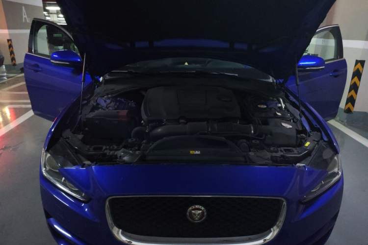 Used Jaguar XEL 2019 2.0T 250 PS Premium Edition Engine Bay