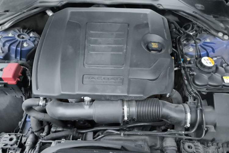 Used Jaguar XEL 2019 2.0T 200 PS Deluxe Edition Engine Bay