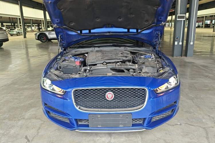Used Jaguar XEL 2019 2.0T 200 PS Luxury Edition Engine Bay